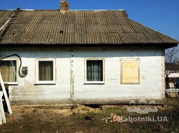 Підйом дерев'яного будинку і заміна фундаменту