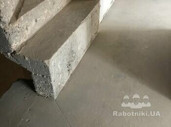 Стяжка підлоги 3м2 і заливка 2х ступенів до монолітних сходів