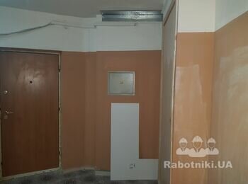 Покраска тамбура в від'їзді.