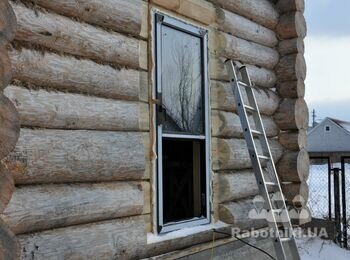 Дикий зруб, вирізка вікна 2 на 2м