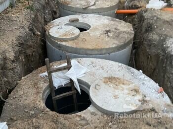 Кладка з цегли 3х горловин септика