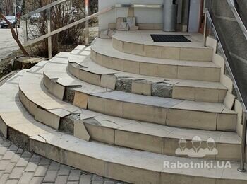 Реставрація вхідної групи сходинок (Київ)
