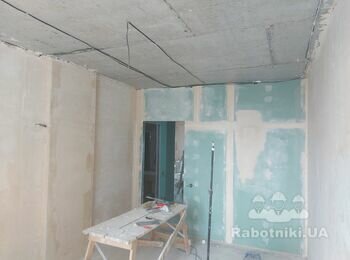 Натяжной потолок в квартире. Ирпень