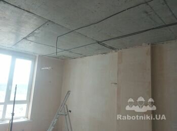 Натяжной потолок в квартире. Ирпень
