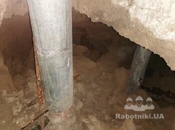 Відновлення, зміцнення глиняного льоху