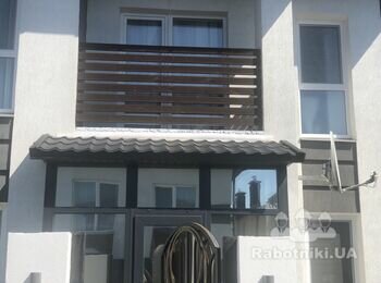 Встановити вітрову планку на дах