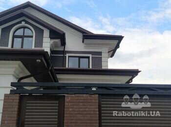 Фасад. 500 м.п. декор планки: снять краску, пошпаклевать, покрасить
