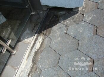 Ремонт даху з бітумної черепиці