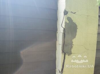 Нужно отреставрировать забор