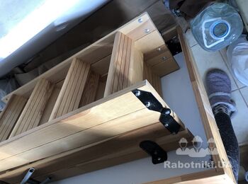 Выполнить монтаж чердачной лестницы