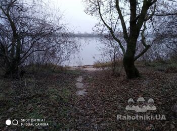 Устройство бетонного слипа для спуска лодки на воду
