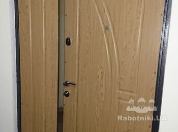 Тамбур перед квартирой (Киев)