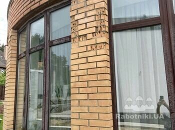 Перекладка частини фасаду