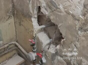 Нужно переварить вход хол. гар.воды в квартиру до счетчиков !