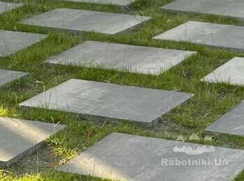Підготовка підстави і укладання покрокової плитки під парковку авто