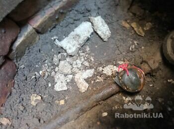 Поменять запорный кран в колодце без откл.воды .заморозка