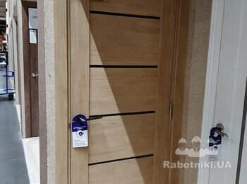 Установка межкомнатных дверей