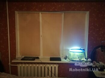 Аккуратно демонтировать окно и поставить подоконник