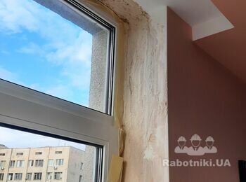 Потрібно зробити укоси на трьох вікнах. Близько 20 п. м. (Київ)