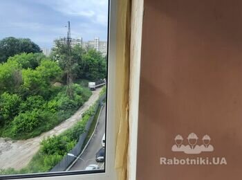 Потрібно зробити укоси на трьох вікнах. Близько 20 п. м. (Київ)