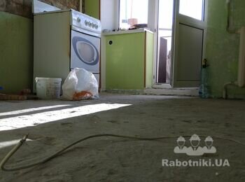 Укладка плитки на пол и кухонный фартук