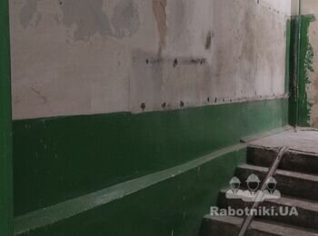 Утеплення стіни під'їзду