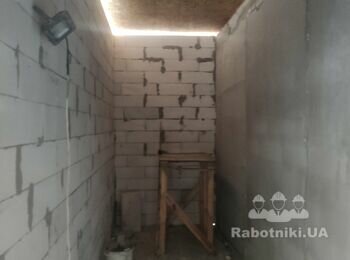 Внутрішній ремонт приміщення (шпаклівка під сітку + фабування)