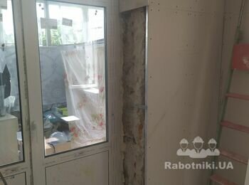 Поставить новый подоконник и сделать откосы