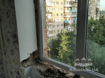 Подготовка оконного проема , монтаж внутрених и наружных откосов.