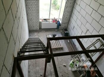 Ремонт 2-рівневої гостинки 21м.кв.