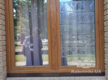 Установка вхідних дверей металпастікове