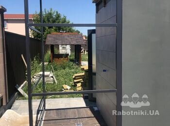 Обшивка брусом уличного душа 35 м.кв.