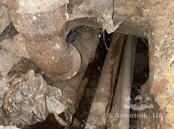 Гідроізоляція вводів комунікацій у фундаменті