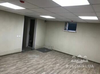 Потрібні 2 маляри з своїм пульвелізатором