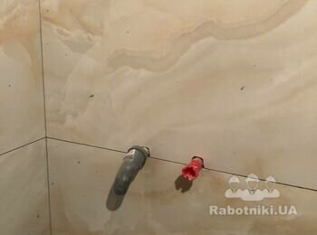 Установка унітазу, змішувача, електро полотенцесушки.