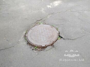 Ремонт крышки канализационных колодцев