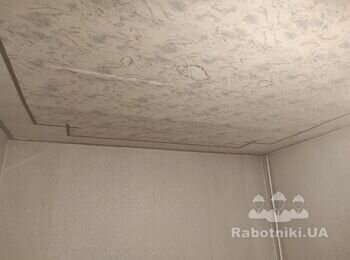 Выравнивание потолка и поклейка обоев