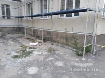 Потрібні люди терміново закінчити фасад