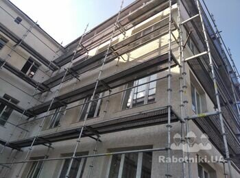 Потрібні люди терміново закінчити фасад