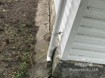 Залить отмостку на старую ,дом 620:110 см