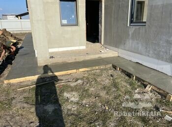 Тротуарки та бордюри