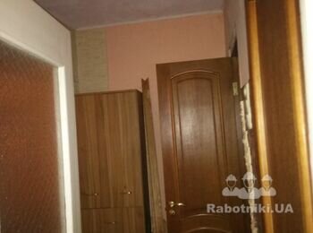 Срочно, нужна бригада или 3-4 чел. для косметического ремонта в 2-к