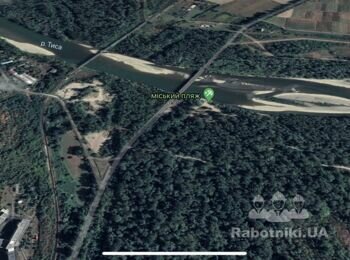 Строительство набережной у моста, вдоль реки Тиса