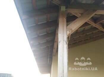 Покраска навеса и монтаж водостоков