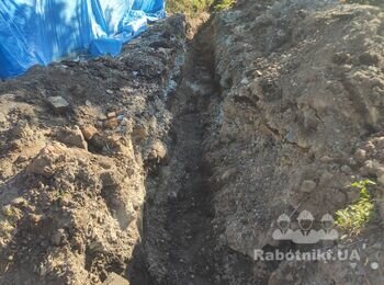 Встановлення паркану, монтаж каналізаційної труби