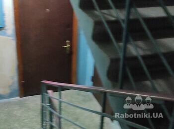 Косметический ремонт подъездов 9 -го дома