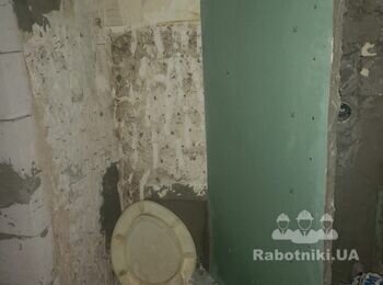 Плиткові роботи і поклейка шпалер в двокімнатній хрущовці