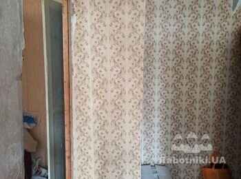 Підготувати і зміцнити дверний отвір для установки двері