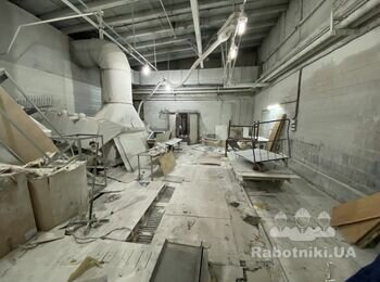 Уборка производственного цеха