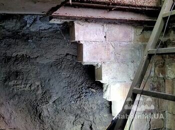 Восстановить стену в яме гаража после завала. Цена договорная.